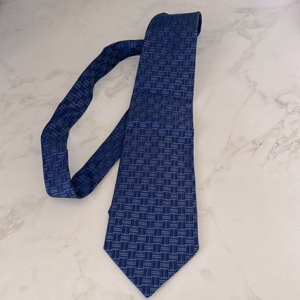 BACHRACH men’s tie EUC - Picture 2 of 4